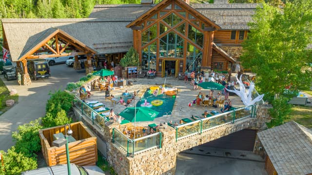 Mountain-Lodge-Pool.jpg