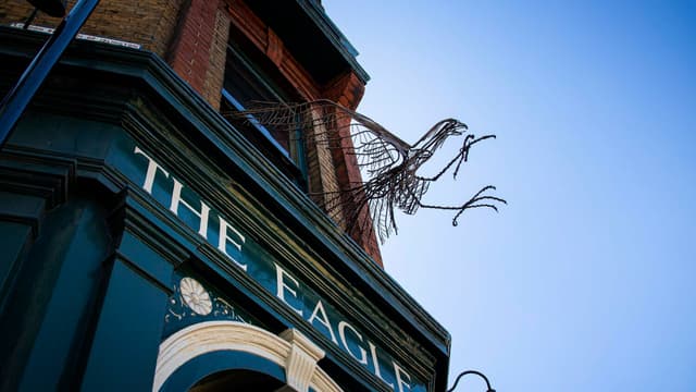 the-eagle-farringdon-outside-wirebird.jpg