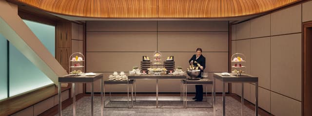 knightsbridge-corporate-buffet-carousel2.jpg