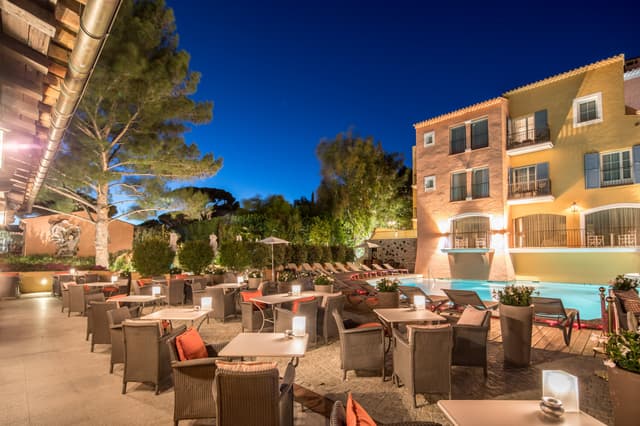 hotel Byblos Saint-Tropez (6) (1).jpg