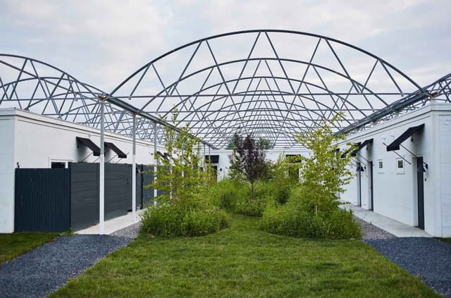 courtyard-at-the-greenhouses.jpg