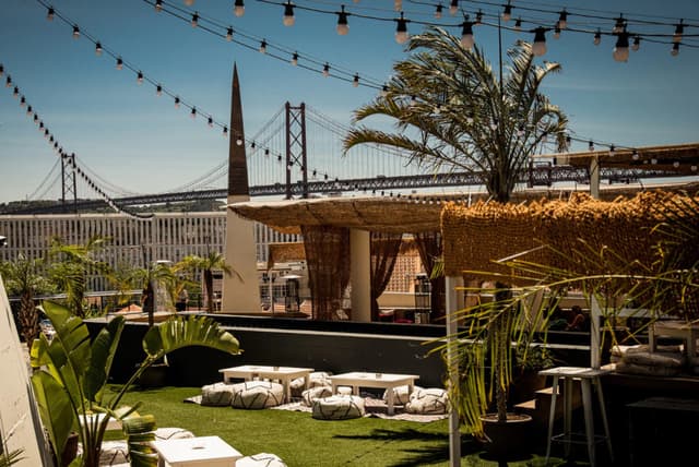 goalisboa-rooftop-club-bar-restaurant-lisbon-terrance.jpg