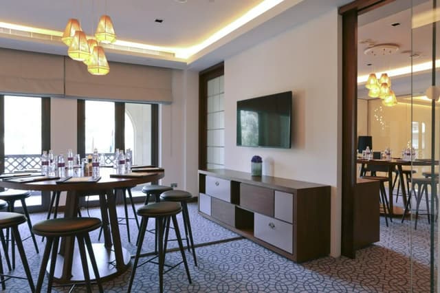 Glassed-Meeting-Rooms.jpg