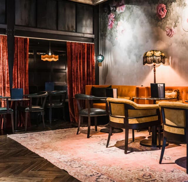 the-gun-spitalfields-private-hire-bar-the-lounge_b70df8bb-f751-45e5-b536-3ab39a4a4a13_1944x.jpg