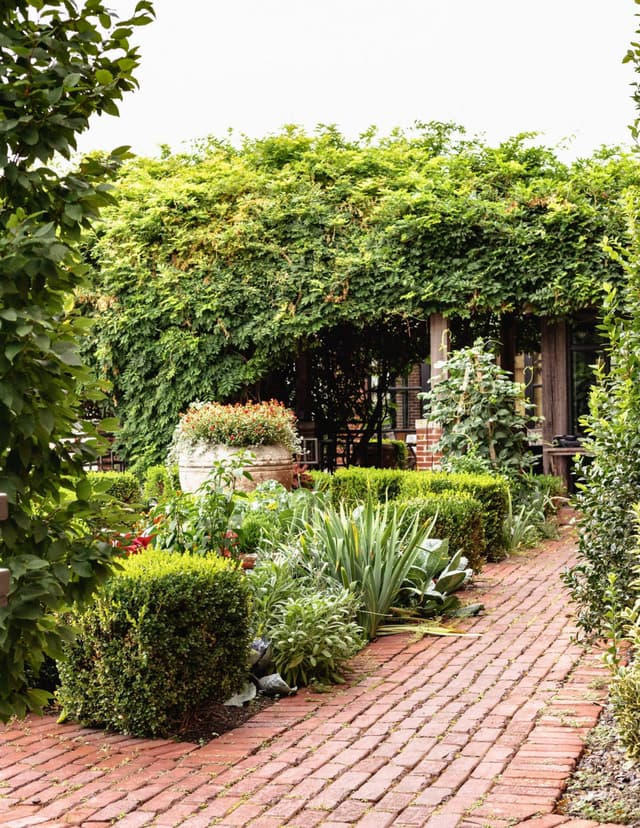 3212Garden.jpg