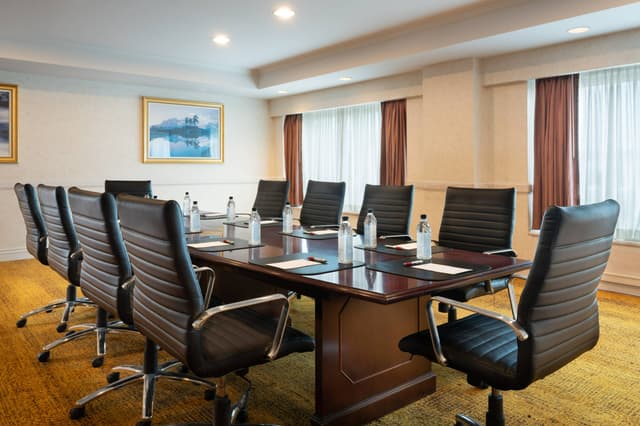 Kodiak Boardroom