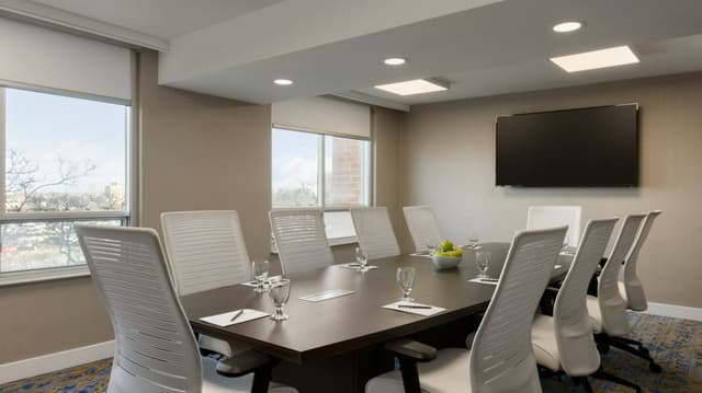 yyzes-meeting-room-renforth.jpg