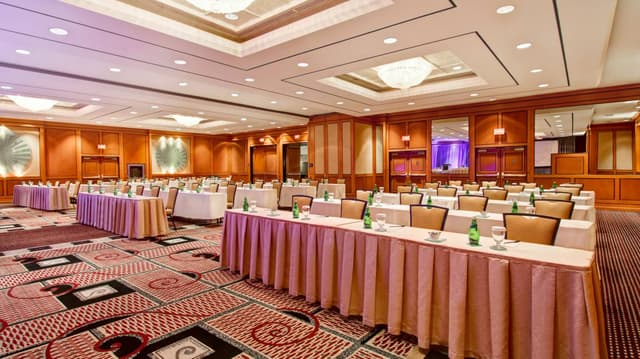 mandarin-ballroom-classroom.jpg