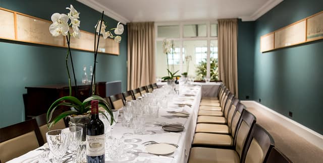 The-Swan-Private-Dining-Room-1323x670.jpg