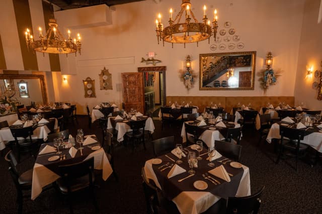 33464Main_Dining_room_2.jpg