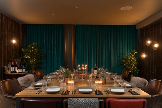 Refinery-CityPoint-private-dining-room.jpg