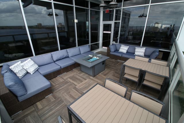 River Lounge | Rooftop