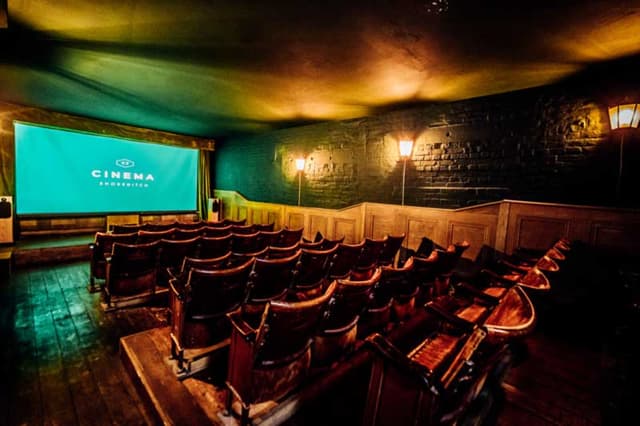 The Screening Room / Tt Cinema