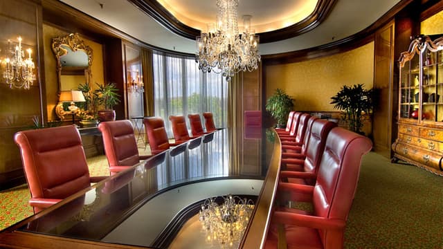 Las Colinas Boardroom