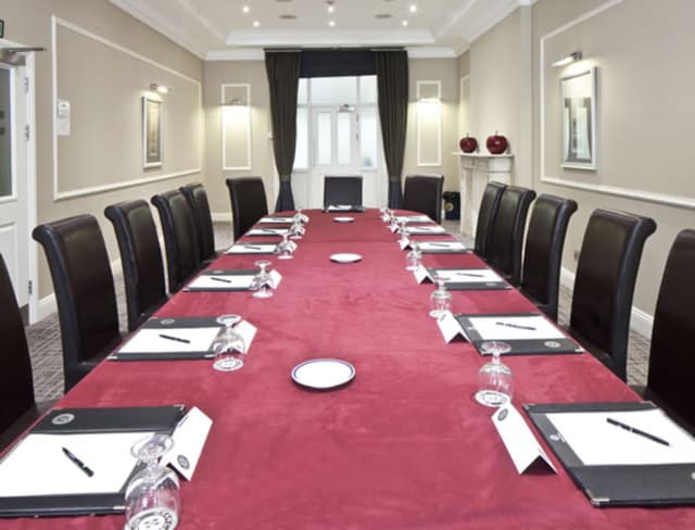 1-beauchamp-place-boardroom.jpg