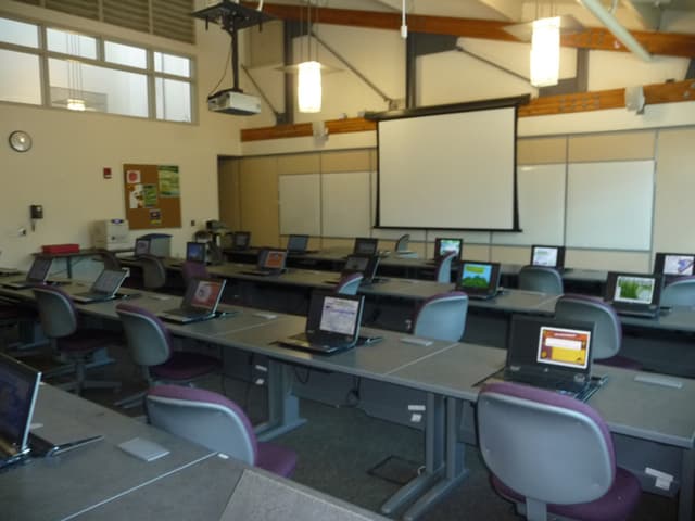 Campus Classrooms / Technology Labs