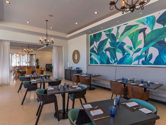 Hyatt-Regency-Clearwater-Beach-Resort-and-Spa-P298-Shor-Restaurant.jpg