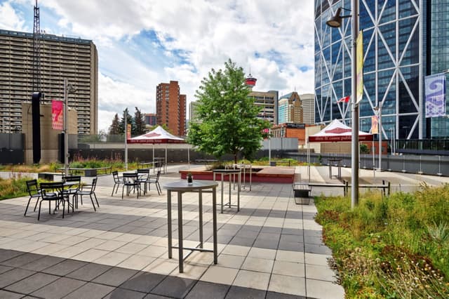 yycbv-patio-8056-hor-clsc.jpg