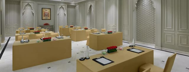 meeting-jaipur-luxury-hotel.jpg