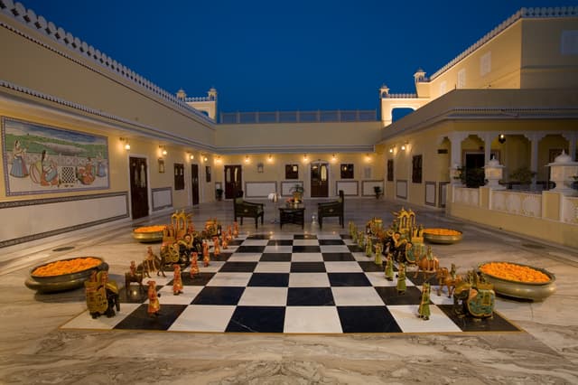 Chess Courtyard