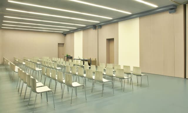 Meeting Room 2+3 - Theater Setup.jpg