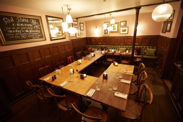 hollybush_mal0217.jpg