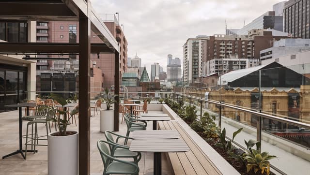 Rydges-Melbourne_Rooftop-Terrace_HR-6-1800x1020.jpg