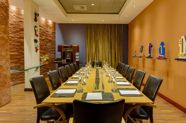 jnbma-boardroom-0055-hor-clsc.jpg