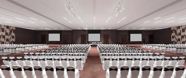 hcc-the-grand-ballroom-horizontal-theater-seating.jpg