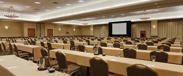 embassy-suites-anaheim-south-meeting-room-classroom.jpg