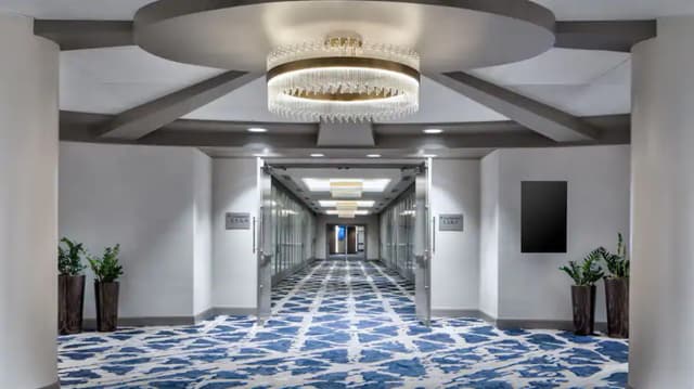 Hyatt-Regency-Dallas-P185-Cumberland-Hall-Entrance.jpg