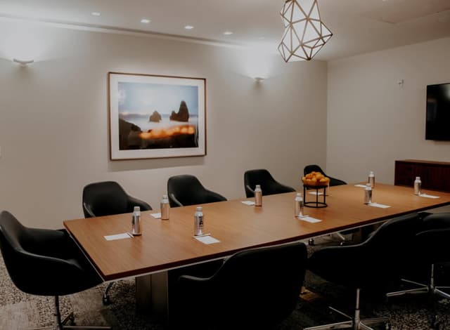 Discovery Boardroom
