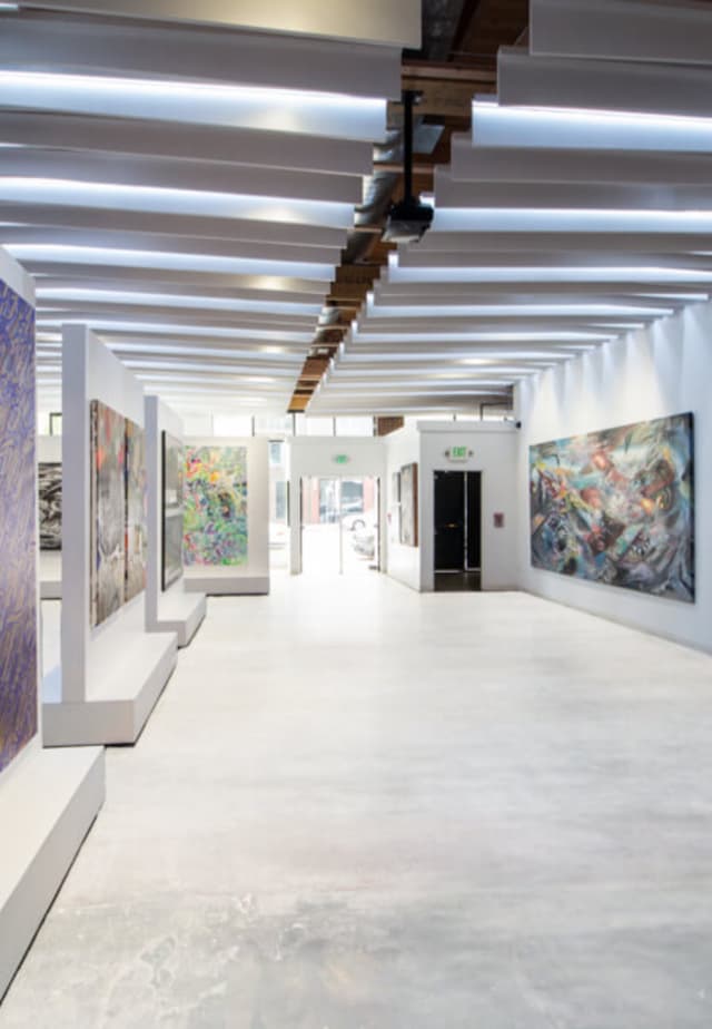vertical-mirus-room.jpg