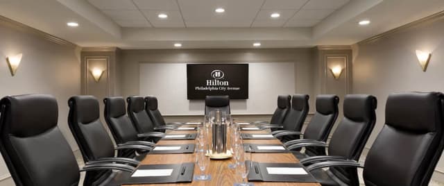 hilton-philadelphia-city-avenue-executive-boardroom-1168188.jpg