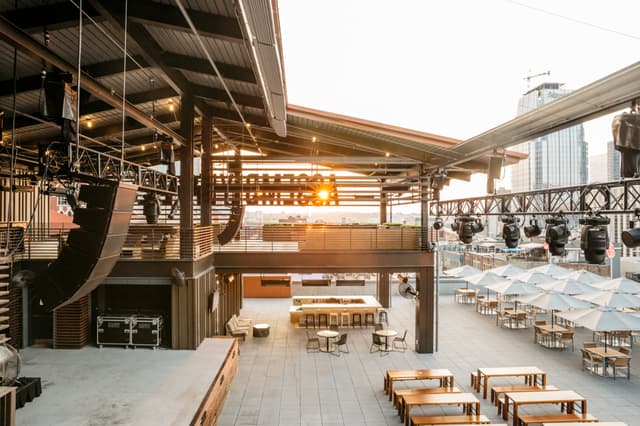 Skydeck - Right Mezzanine