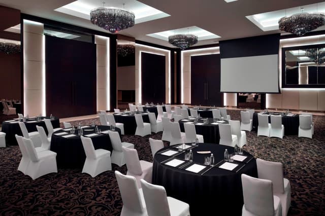 dxbjw-ballroom-0208-hor-clsc.jpg