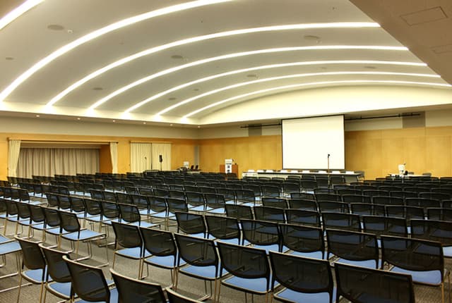 Medium Conference Room 204