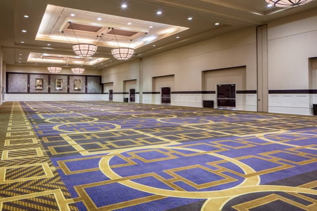 mcicc-ballroom-0552-hor-clsc.jpg