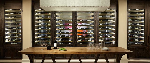 olivella-masthead_wine_room_1800x760-617c430ccfd6d.jpg