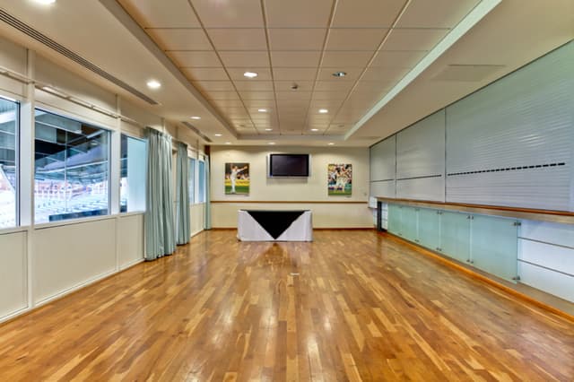Debenture-Lounge.jpg