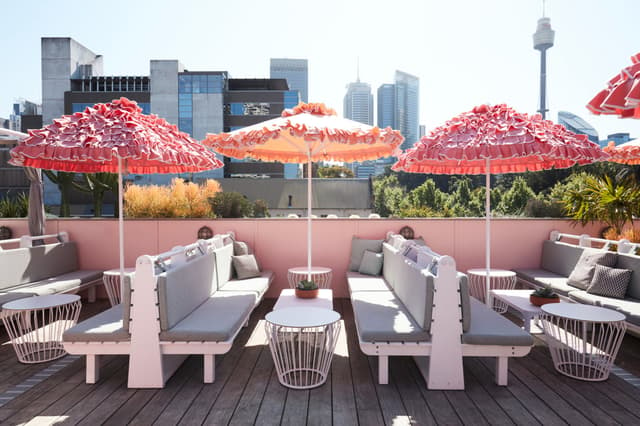 SLIMS_ROOFTOP_BAR_270.jpg