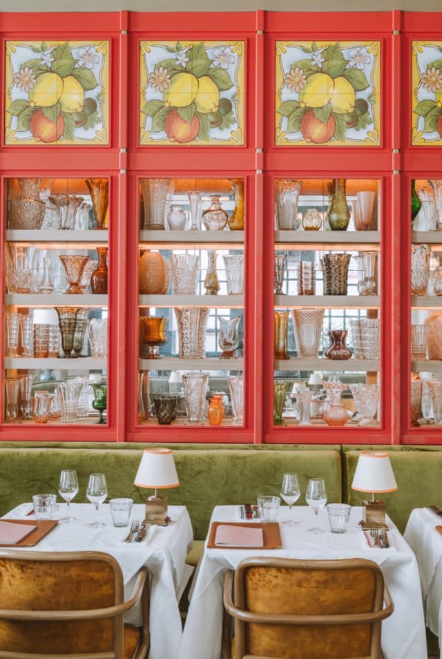 La-Nouvelle-Garde-Brasserie-Des-Pres-image-zoom-sur-la-decoration.jpg
