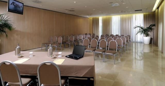 meeting-sala-canossa.jpg