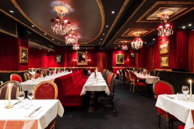 Full Buyout of Le Piaf Paris