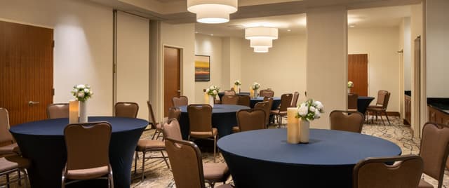 ispic-hgi-lic-meeting-room-banquet-set.jpg
