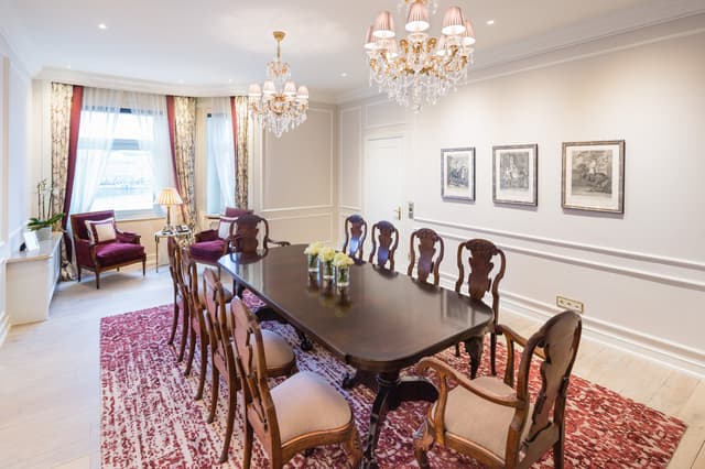 Alster Salon located in the Presidential Suite.jpg