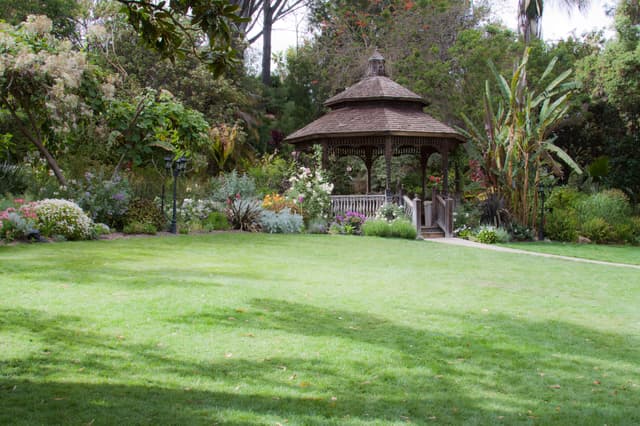 The Victorian Gazebo Lawn
