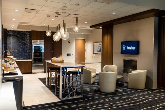 ExecutiveSuites-3-64ae0162a4.jpg