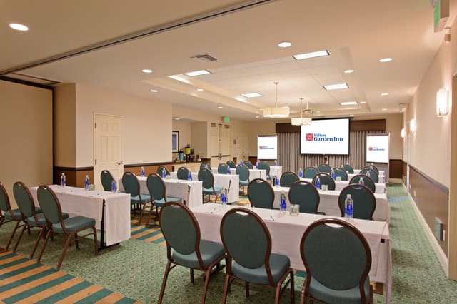 HGI-SANBERNARDINO_MEETING-ROOM2.jpg