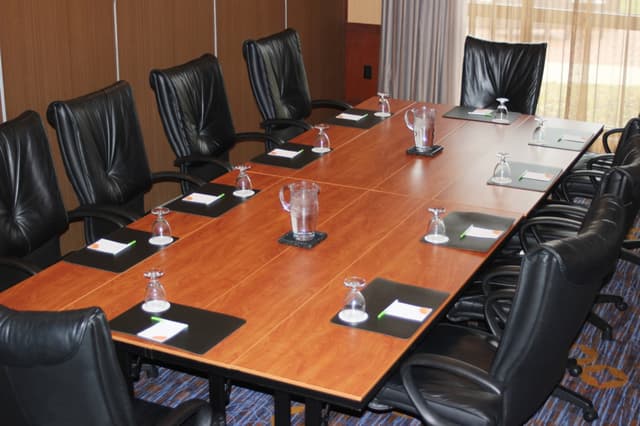 dayud-boardroom-0042-hor-clsc.jpg